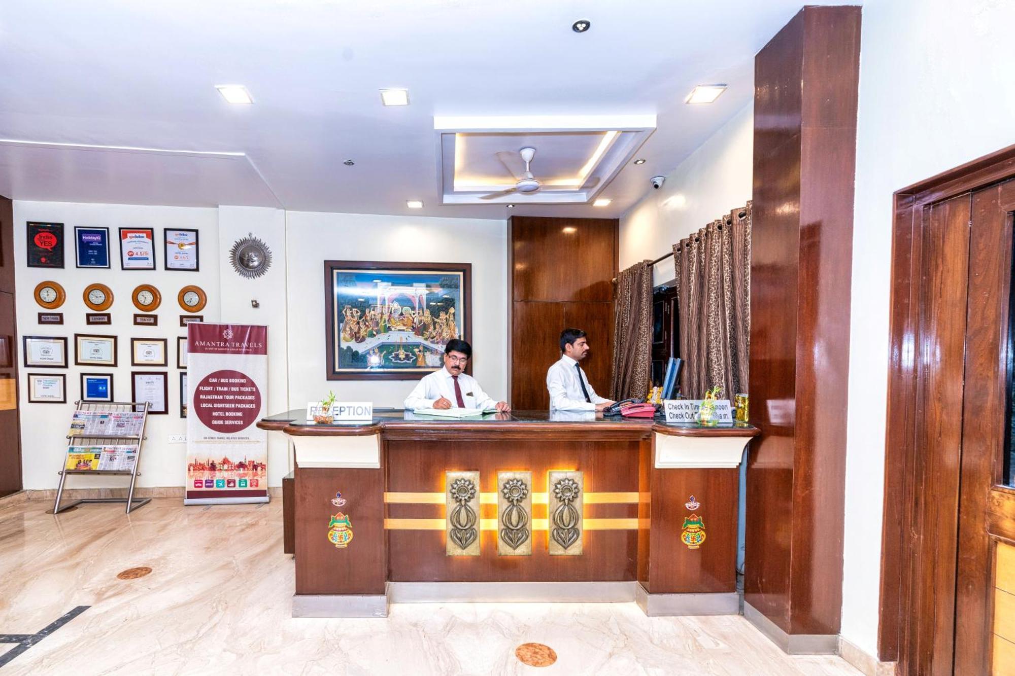 Hotel Dayal Udaipur Exterior photo
