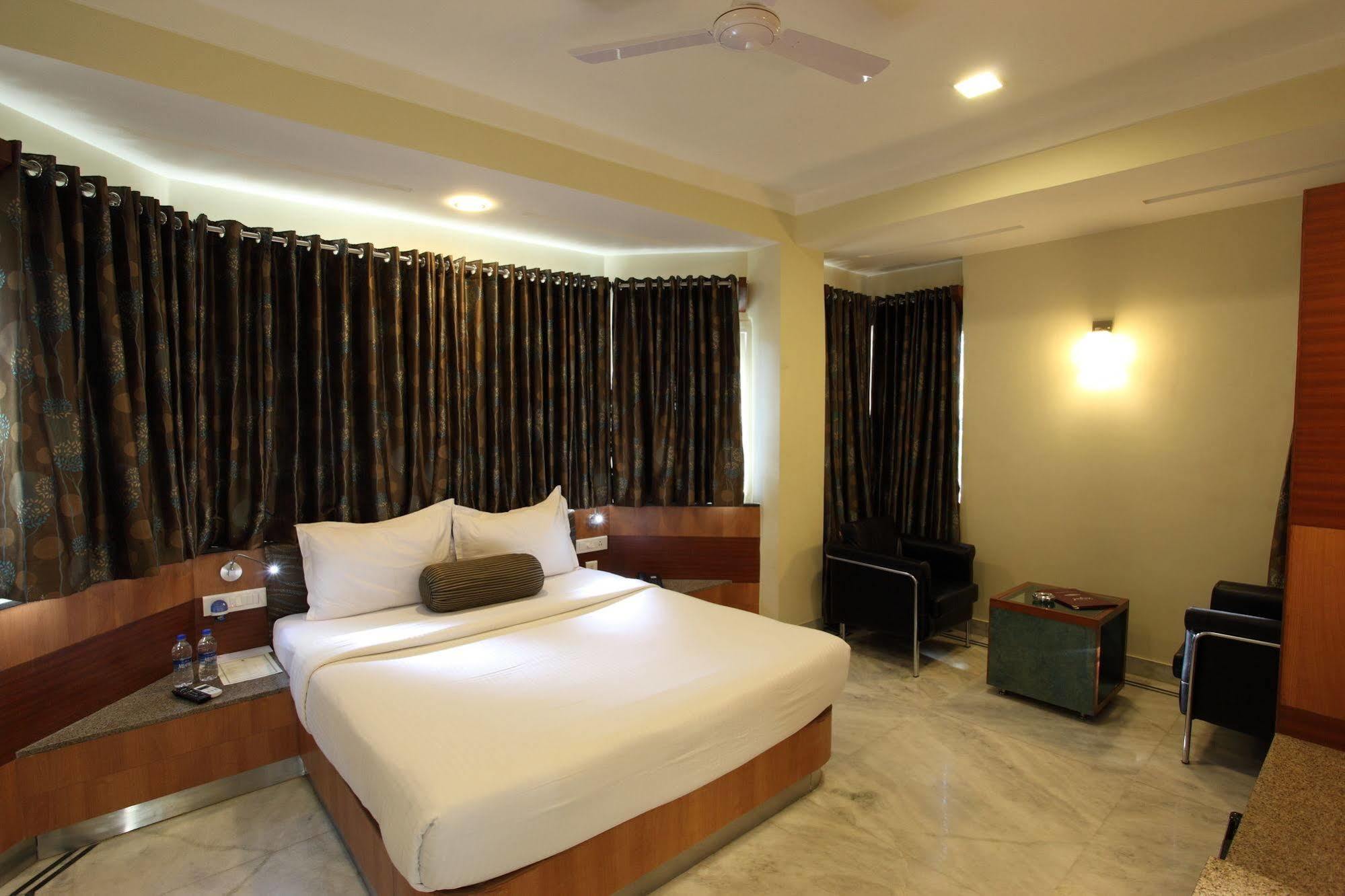 Hotel Dayal Udaipur Exterior photo