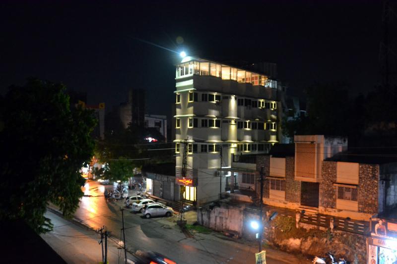 Hotel Dayal Udaipur Exterior photo